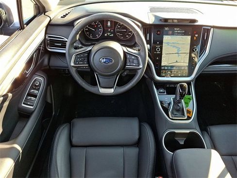 Used 2025 Subaru Outback Limited image 12