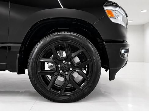 Used 2023 RAM 1500 Laramie AWD/4WD image 9