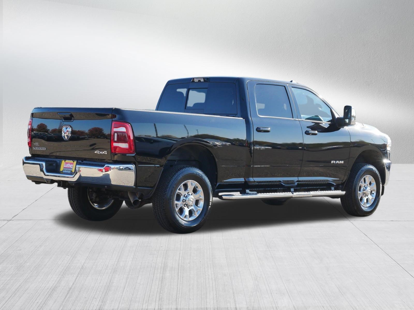 Used 2024 RAM 2500 Laramie w/ Safety Group AWD/4WD image 7