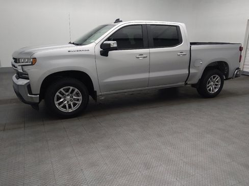 Used 2021 Chevrolet Silverado 1500 LT image 2