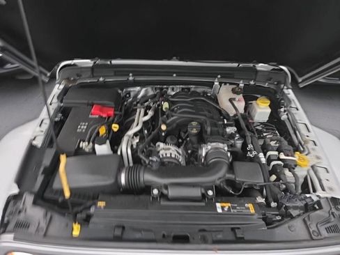 Used 2024 Jeep Gladiator Sport AWD/4WD image 11