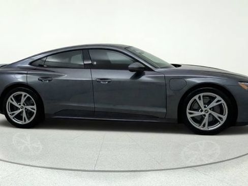Used 2023 Audi e-tron GT Premium Plus AWD/4WD image 2