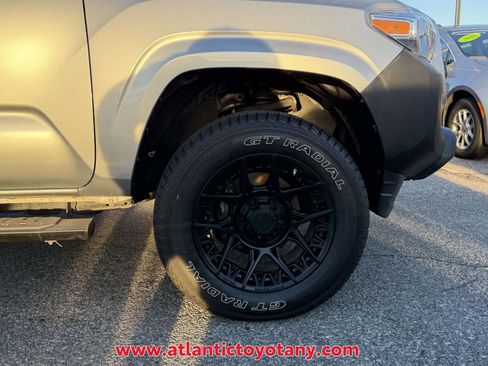 Used 2022 Toyota Tacoma SR image 6