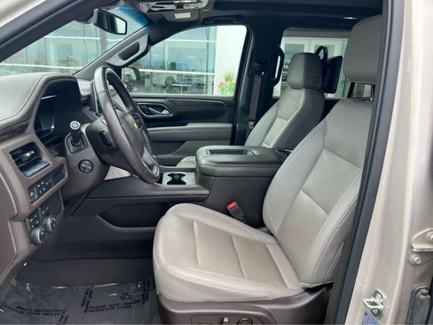Used 2022 Chevrolet Tahoe LT w/ LT Signature Plus Package AWD/4WD image 27
