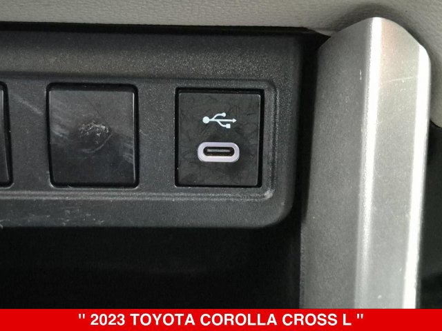 Used 2023 Toyota Corolla Cross L AWD/4WD image 27