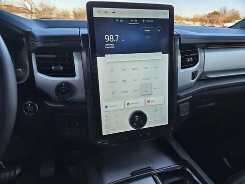 Used 2022 Ford Expedition Timberline image 16