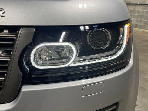 Used 2017 Land Rover Range Rover image 41