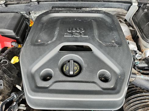 Used 2024 Jeep Wrangler Unlimited Rubicon 4xe AWD/4WD image 21