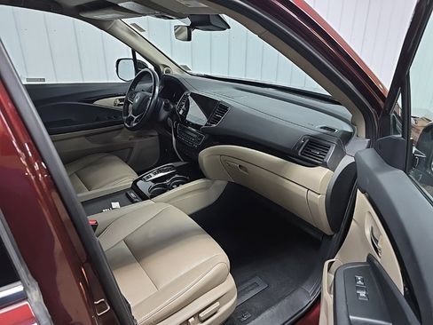 Used 2020 Honda Pilot Touring image 16