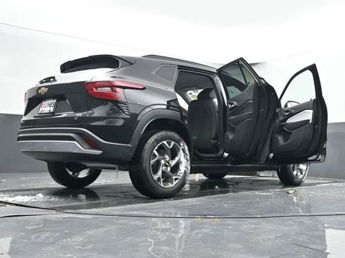 New 2026 Chevrolet Trax LT w/ Driver Confidence Package image 71