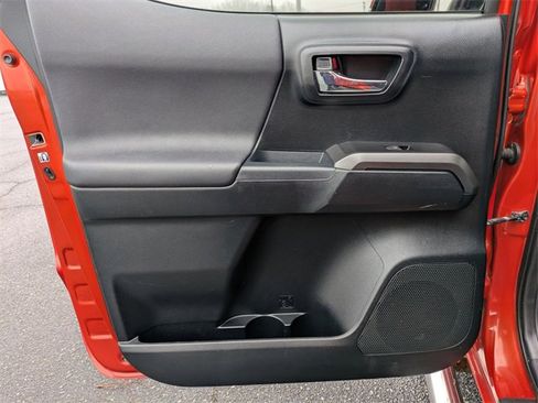 Used 2017 Toyota Tacoma TRD Pro image 28