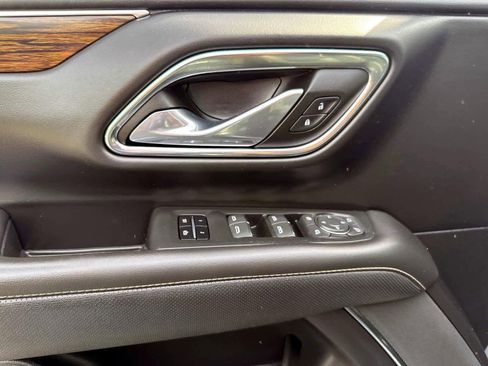 Used 2023 Chevrolet Tahoe Premier AWD/4WD image 16