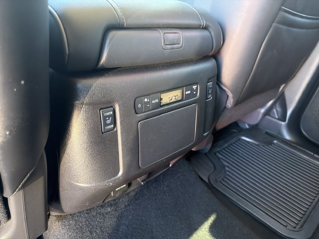 Used 2023 Nissan Armada Platinum w/ Captain's Chairs Package RWD image 36