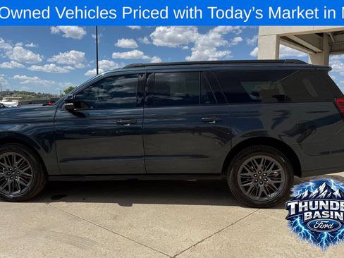Used 2025 Ford Expedition Max Platinum w/ Stealth Performance Package AWD/4WD image 10