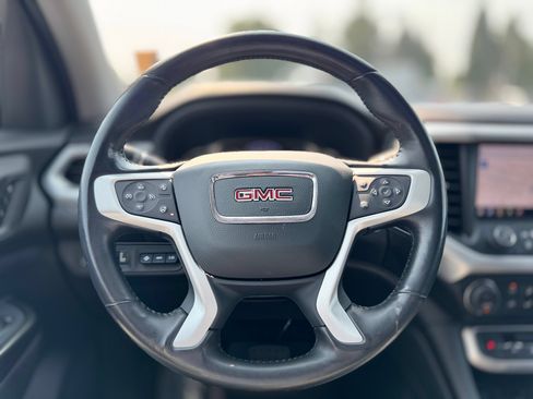 Used 2022 GMC Acadia SLT w/ Technology Package AWD/4WD image 49