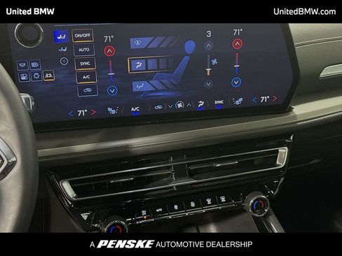 Used 2025 Chevrolet Traverse LT w/ Midnight/Sport Edition FWD image 11