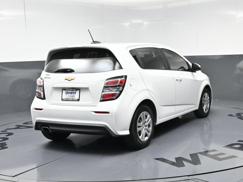 Used 2017 Chevrolet Sonic LT FWD image 9