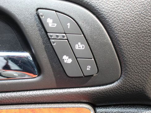 Used 2011 Chevrolet Tahoe LT AWD/4WD image 29