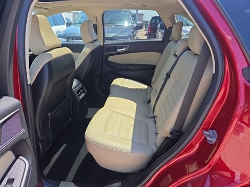 Used 2023 Ford Edge SEL w/ Convenience Package AWD/4WD image 16