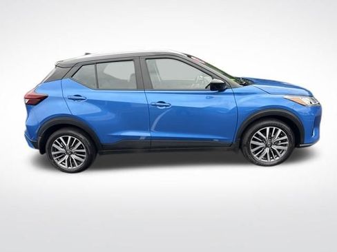 Used 2024 Nissan Kicks SV FWD image 8