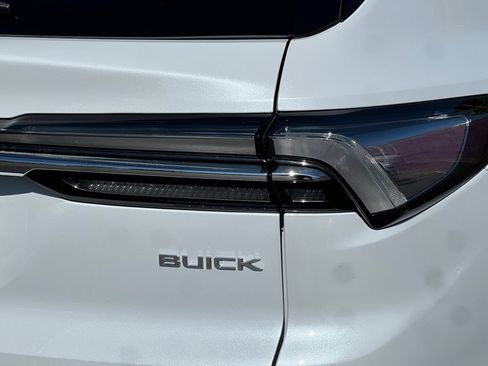 New 2026 Buick Enclave Avenir w/ Super Cruise Package FWD image 28