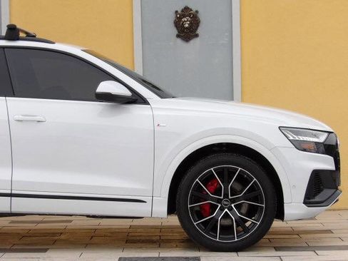 Used 2023 Audi Q8 Prestige w/ Prestige Package image 6