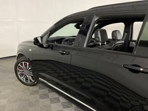 Used 2024 Cadillac XT6 Sport w/ Technology Package AWD/4WD image 33