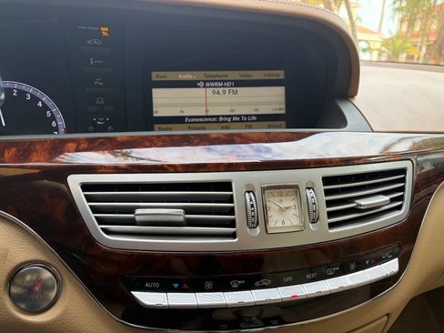 Used 2013 Mercedes-Benz S 550 image 16