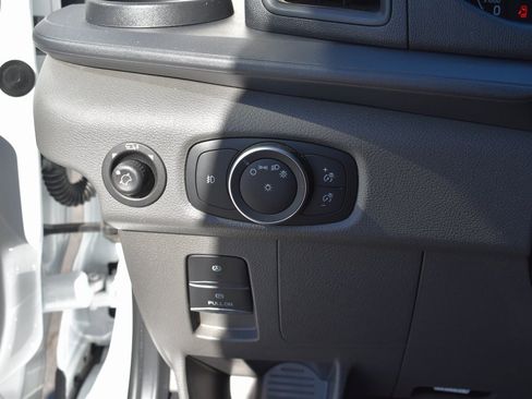 Used 2023 Ford Transit 350 XLT image 21