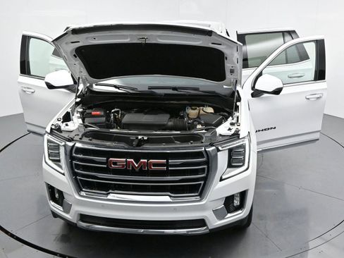 Used 2023 GMC Yukon SLT w/ SLT Premium Package image 42