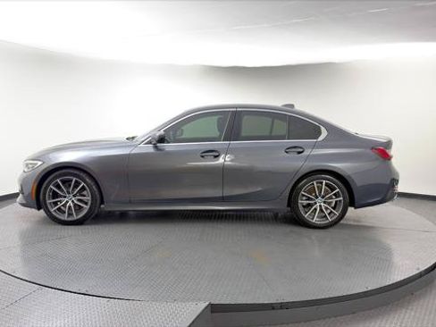 Used 2020 BMW 330i Sedan w/ Convenience Package RWD image 3