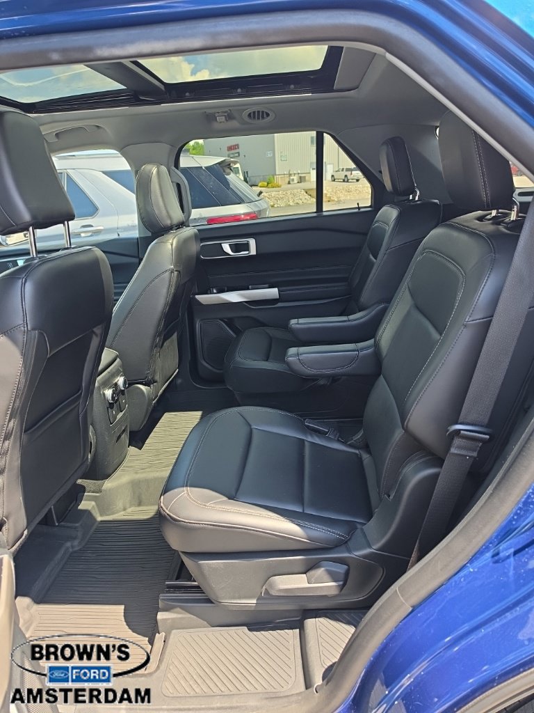 Used 2023 Ford Explorer XLT w/ Equipment Group 202A AWD/4WD image 13