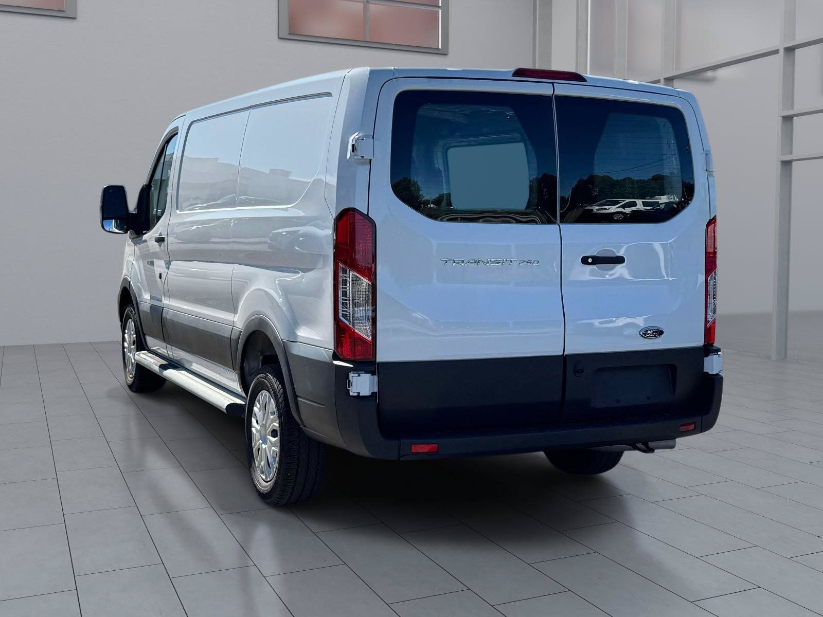 Used 2025 Ford Transit 250 Low Roof w/ Exterior Upgrade Package RWD image 4