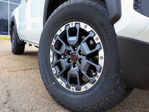 New 2026 Nissan Frontier Pro-X RWD image 17