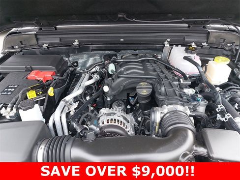 New 2025 Jeep Gladiator Sport image 29