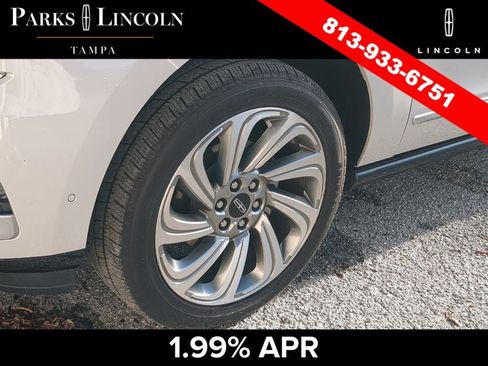Used 2022 Lincoln Navigator Reserve AWD/4WD image 12