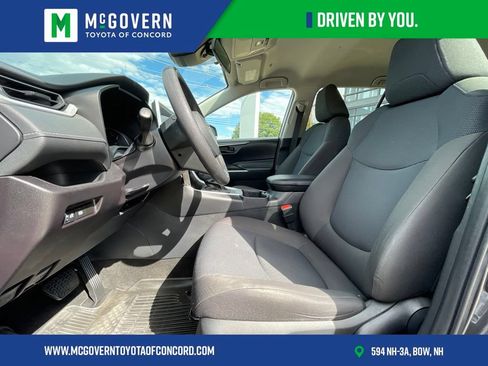 Used 2023 Toyota RAV4 LE AWD/4WD image 12
