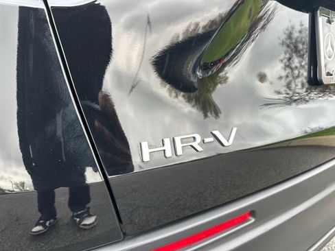 Used 2024 Honda HR-V LX image 13