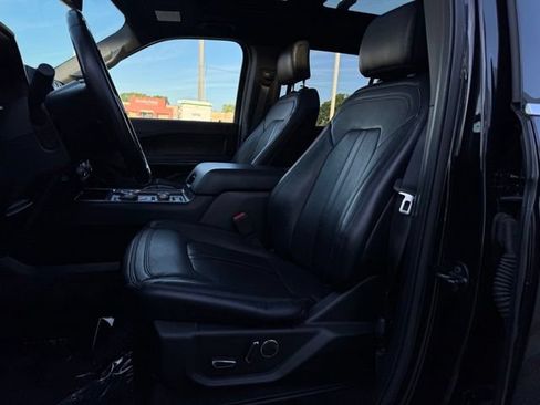Certified 2019 Ford Expedition Limited w/ Equipment Group 302A AWD/4WD image 5