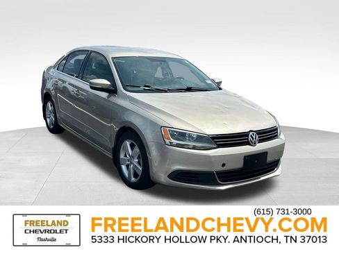Used 2013 Volkswagen Jetta TDI FWD image 1