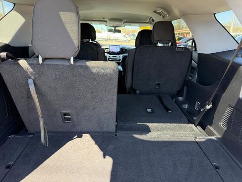 Certified 2022 Ford Explorer XLT AWD/4WD image 16