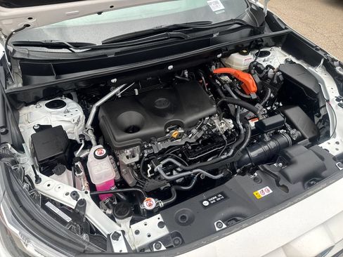 Used 2024 Toyota RAV4 LE AWD/4WD image 44