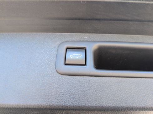 Used 2020 Toyota Highlander Platinum image 14