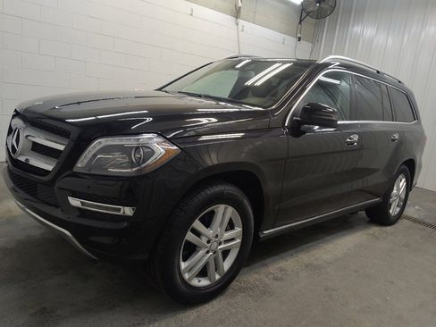 Used 2015 Mercedes-Benz GL 450 4MATIC w/ Lighting Package image 2