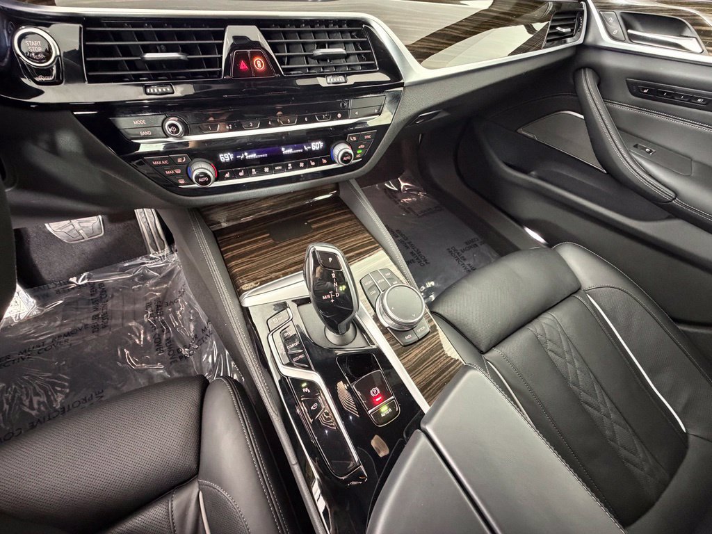 Used 2022 BMW M550i xDrive AWD/4WD image 37