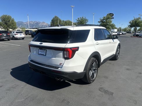 Used 2025 Ford Explorer ST w/ Sun And Sound Package AWD/4WD image 5