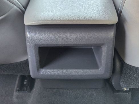 Used 2021 Toyota Camry SE image 36