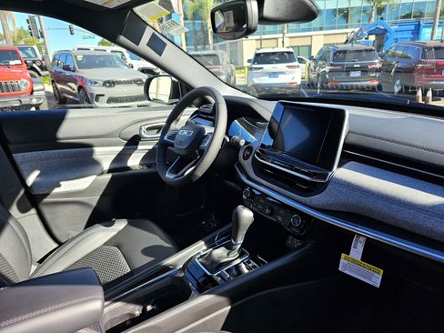 New 2026 Jeep Compass Latitude image 26