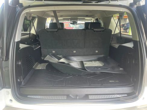 Used 2019 GMC Yukon XL SLT AWD/4WD image 16