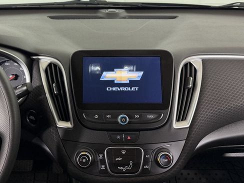 Used 2022 Chevrolet Malibu LS FWD image 12